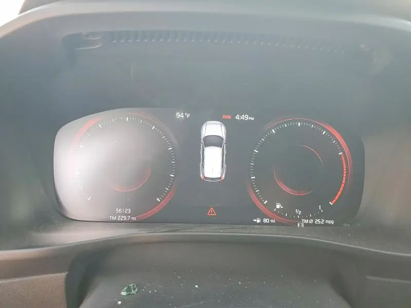 2021 VOLVO XC40 T5 R-DESIGN  