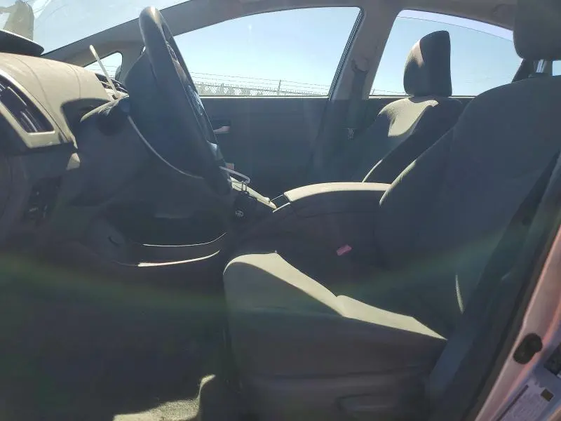 2010 TOYOTA PRIUS III  
