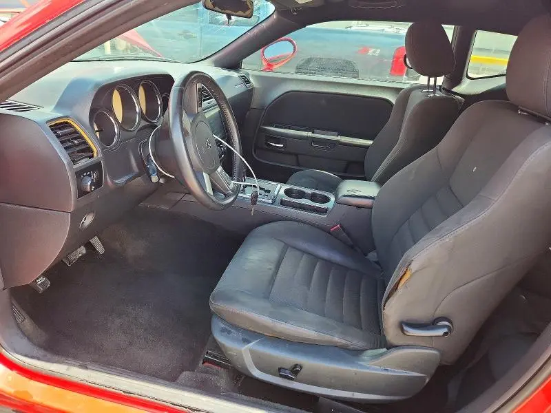 2010 DODGE CHALLENGER SE  