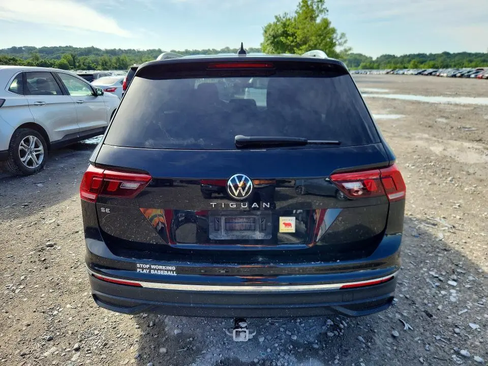 2022 VOLKSWAGEN TIGUAN SE  