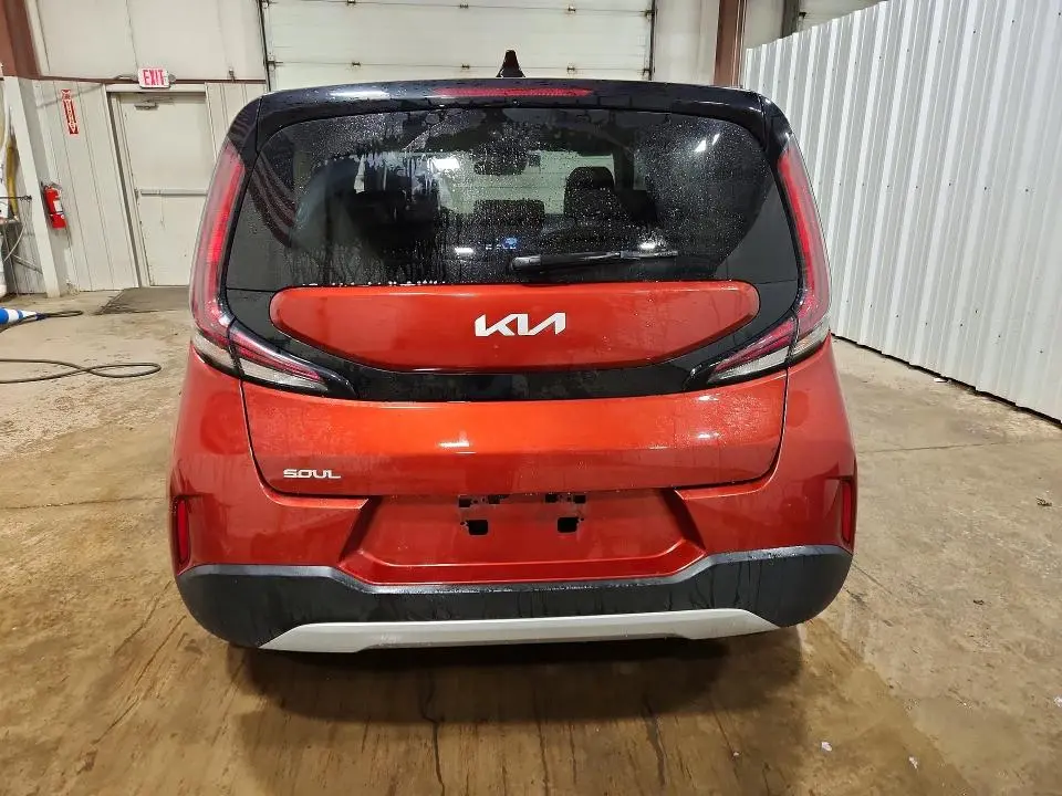 2023 KIA SOUL LX  