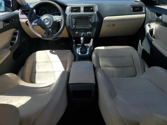 2012 VOLKSWAGEN JETTA SE  