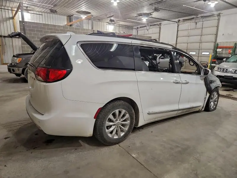 2017 CHRYSLER PACIFICA TOURING L  
