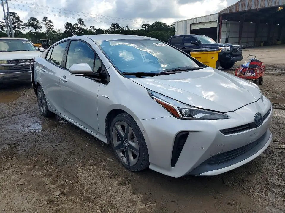 2020 TOYOTA PRIUS XLE  