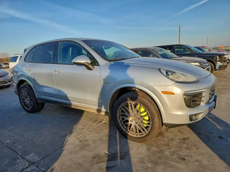 2017 PORSCHE CAYENNE SE HYBRID PLATINUM  