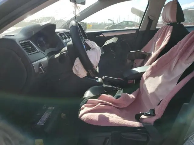 2013 VOLKSWAGEN JETTA SE  