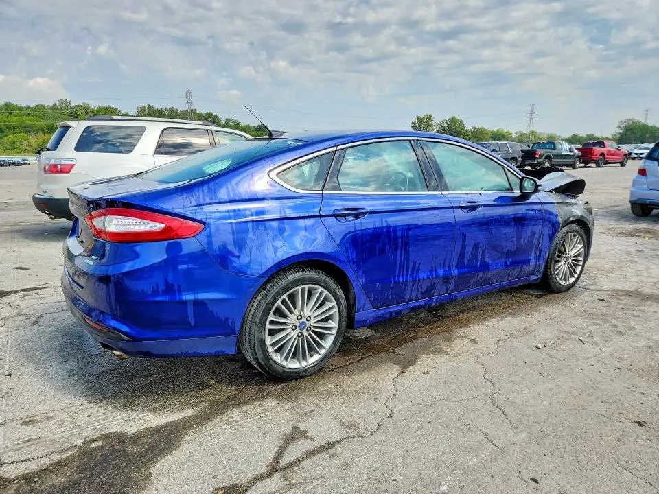 2015 FORD FUSION SE  