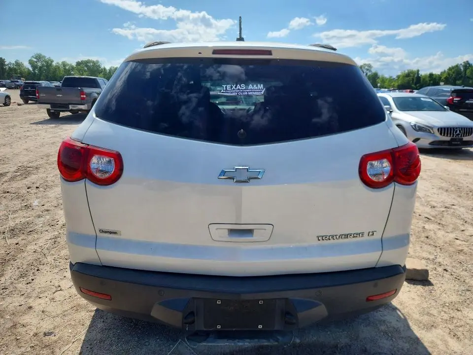 2012 CHEVROLET TRAVERSE LT  
