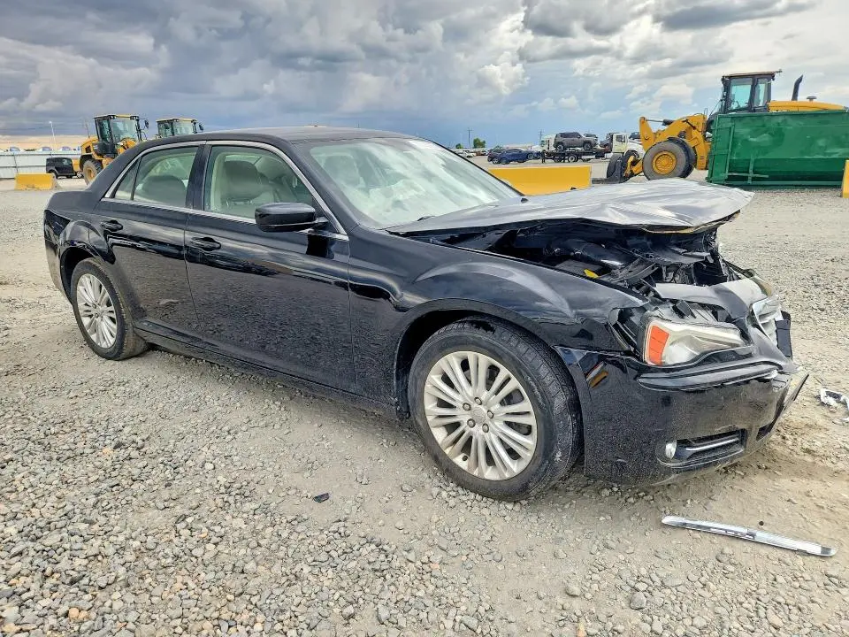 2013 CHRYSLER 300   