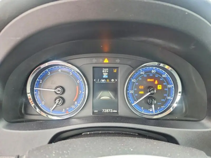 2019 TOYOTA COROLLA SE  