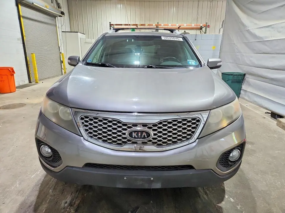 2011 KIA SORENTO LX  