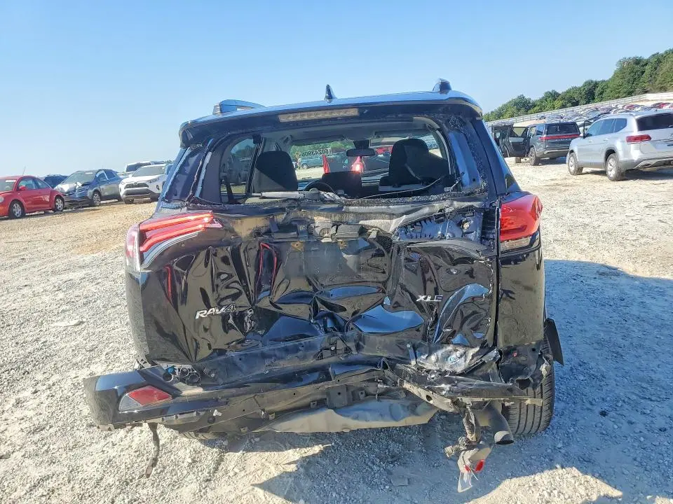 2017 TOYOTA RAV4 XLE  