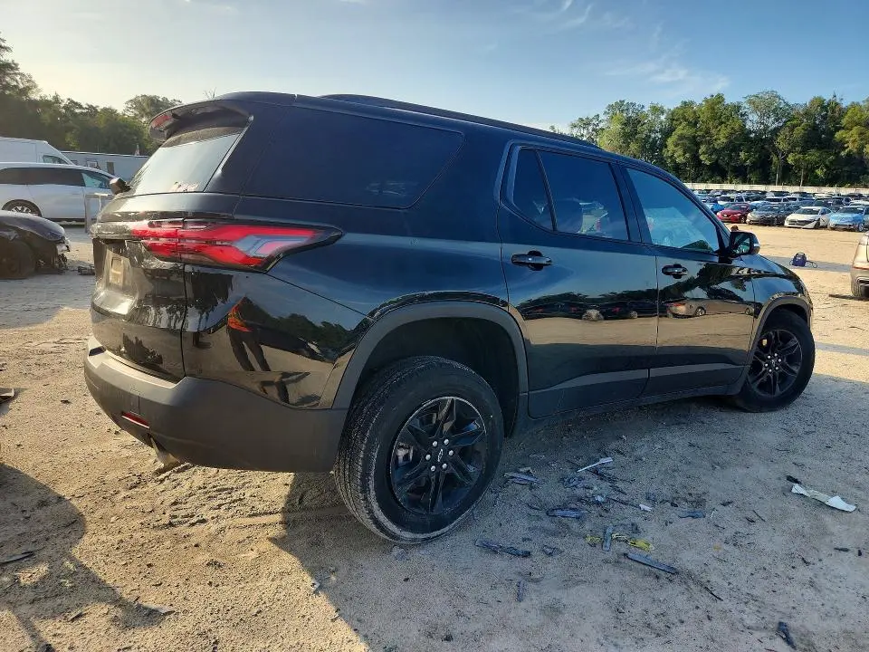 2023 CHEVROLET TRAVERSE LT  