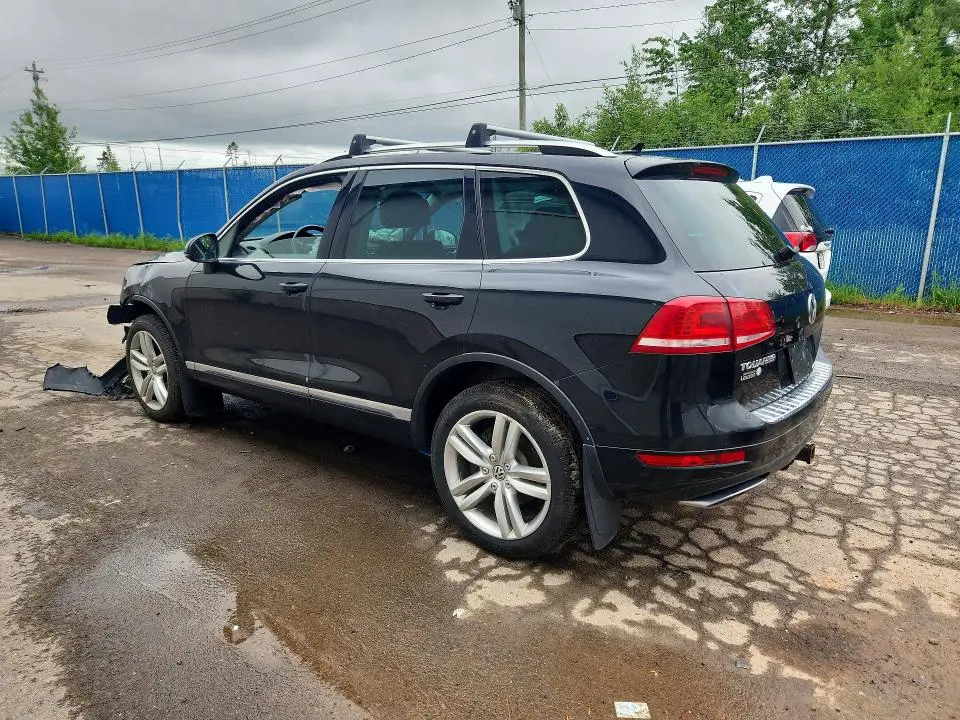 2014 VOLKSWAGEN TOUAREG V6 TDI  