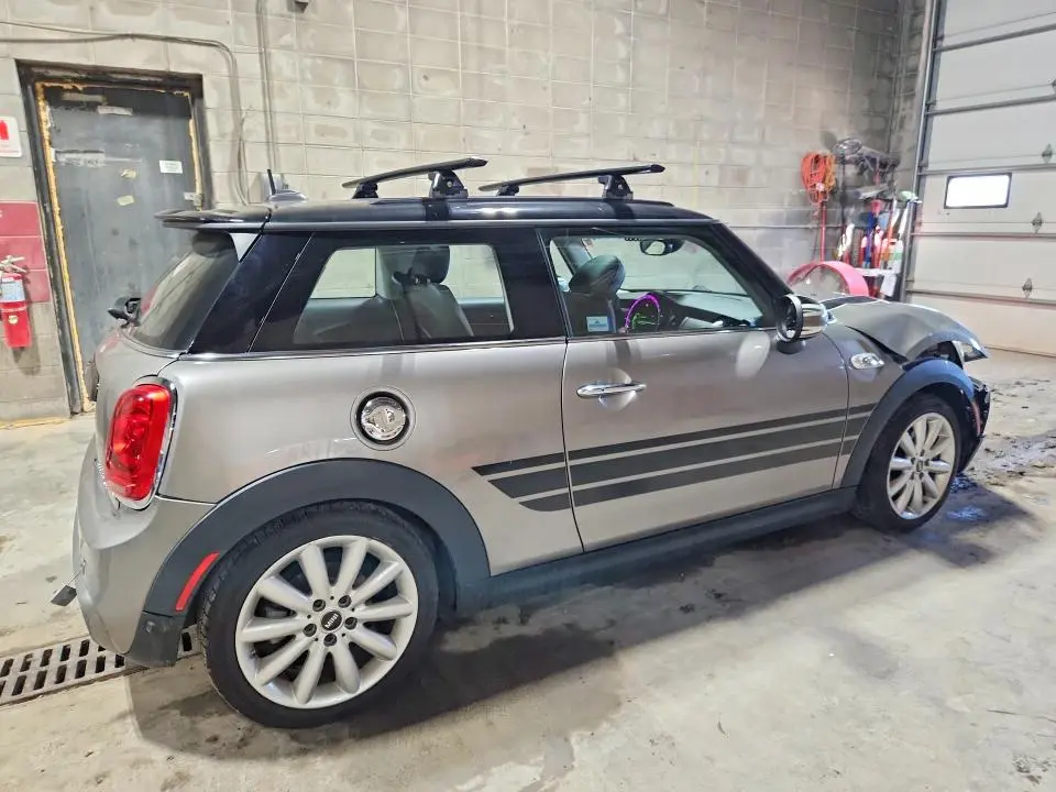 2017 MINI COOPER S  