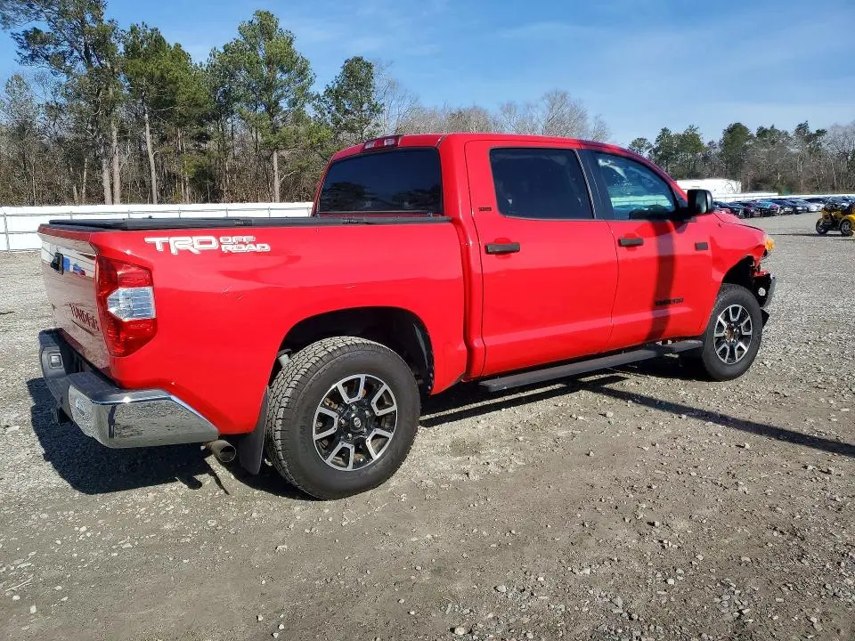 2016 TOYOTA TUNDRA CREWMAX SR5  