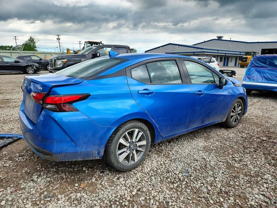 2020 NISSAN VERSA SV  