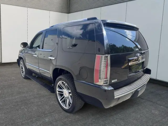 2012 CADILLAC ESCALADE PREMIUM  