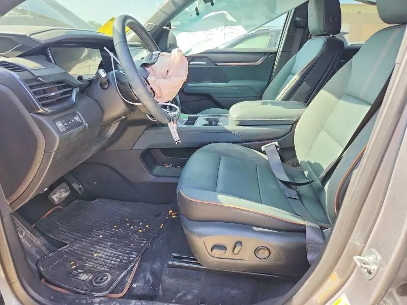 2025 GMC ACADIA AT4  