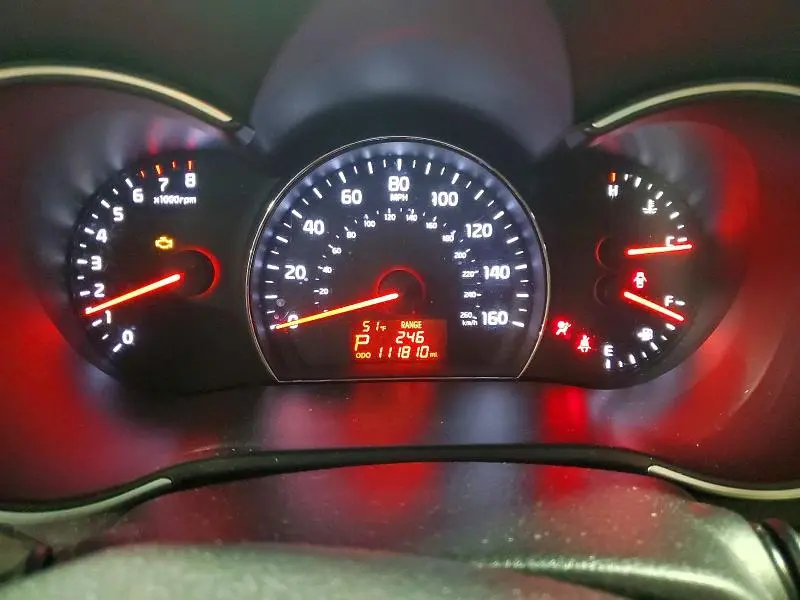 2015 KIA SORENTO LX  