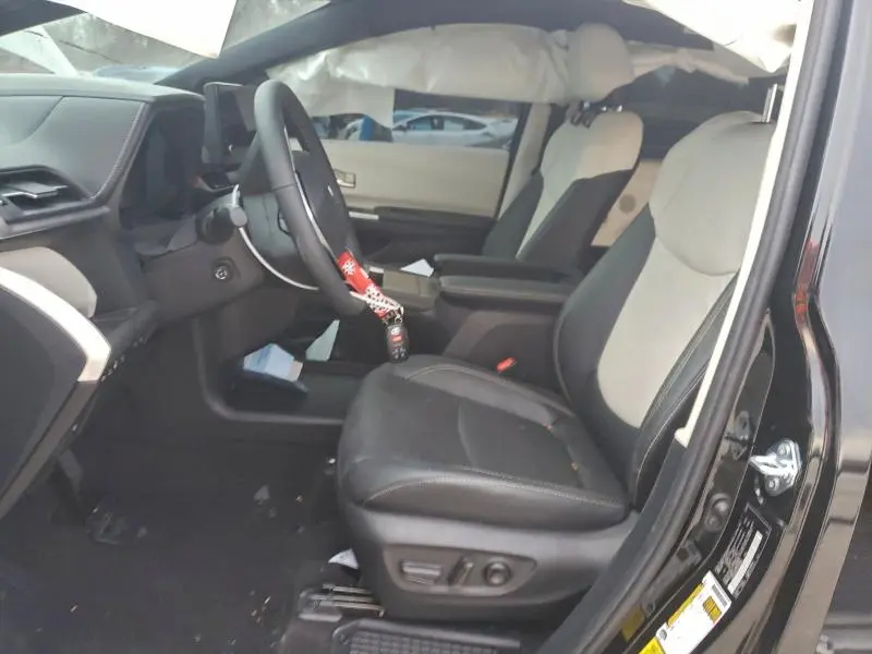 2025 TOYOTA SIENNA PLATINUM 7-PASSENGER  