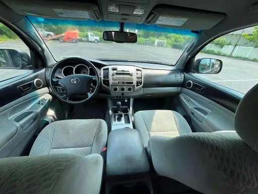 2010 TOYOTA TACOMA BASE  