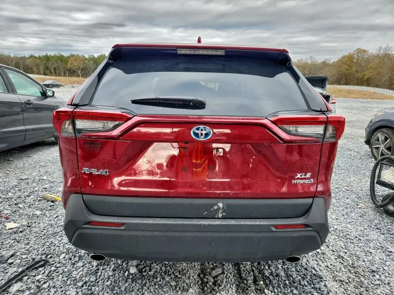 2024 TOYOTA RAV4 XLE  