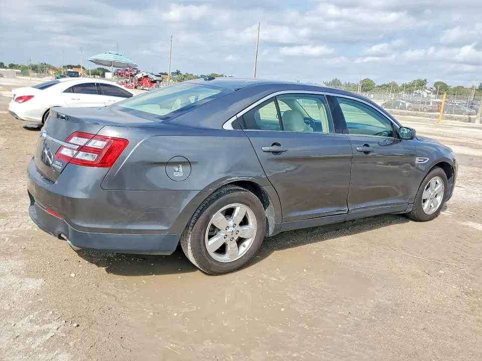 2015 FORD TAURUS SEL  