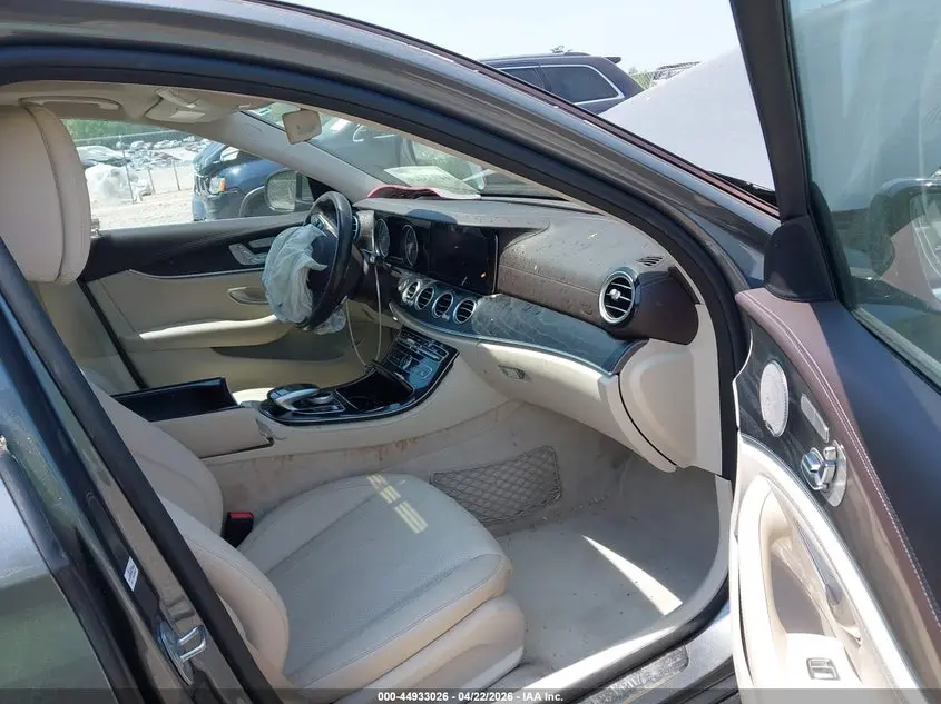 2017 MERCEDES-BENZ E 300  