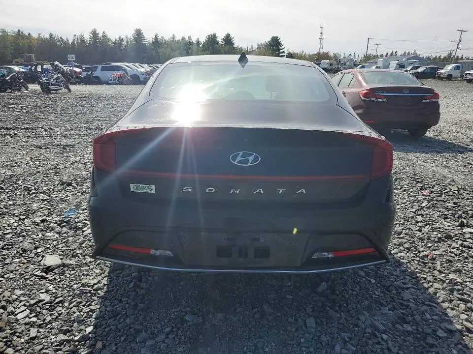 2021 HYUNDAI SONATA SE  