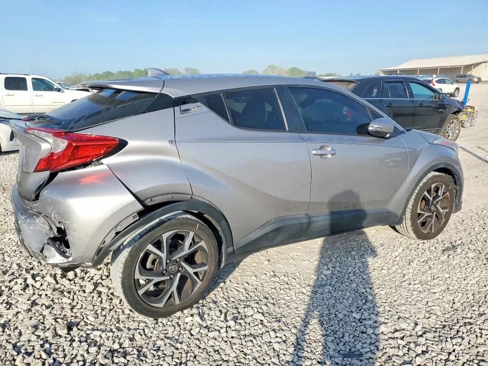 2018 TOYOTA C-HR XLE  