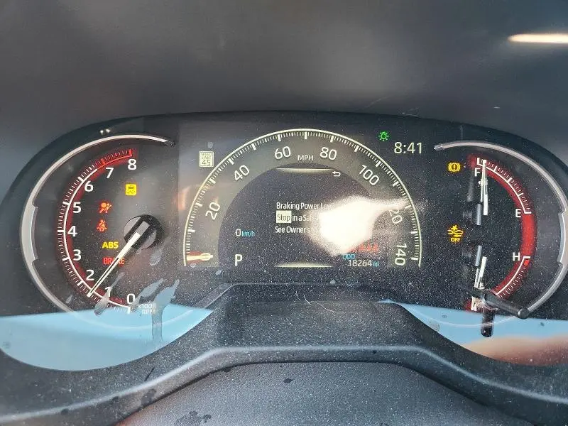 2025 TOYOTA RAV4 XLE  