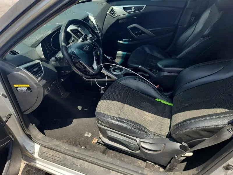 2013 HYUNDAI VELOSTER BASE  