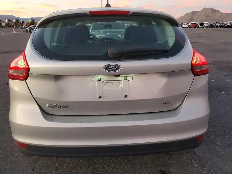 2016 FORD FOCUS SE  