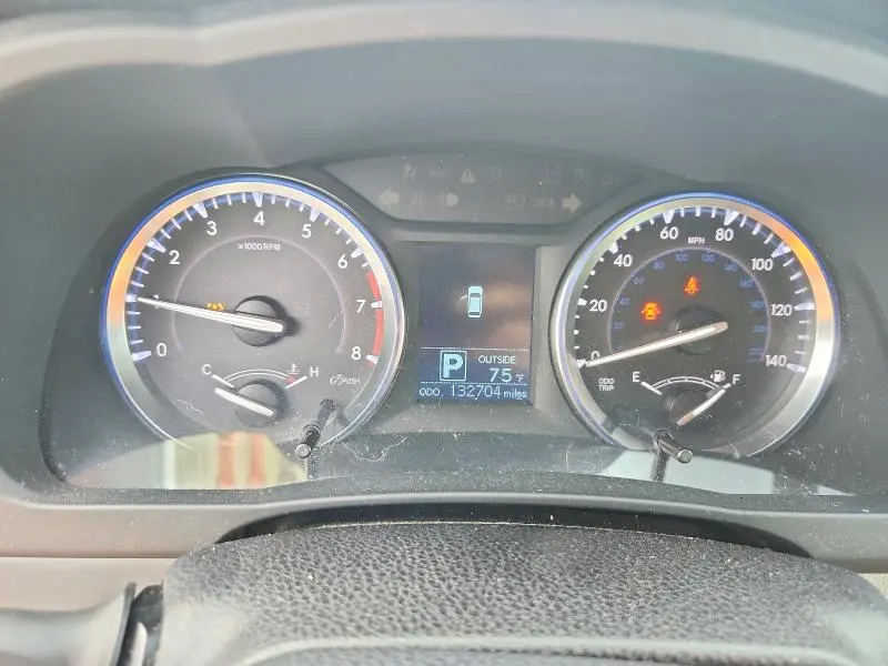 2015 TOYOTA HIGHLANDER LE  