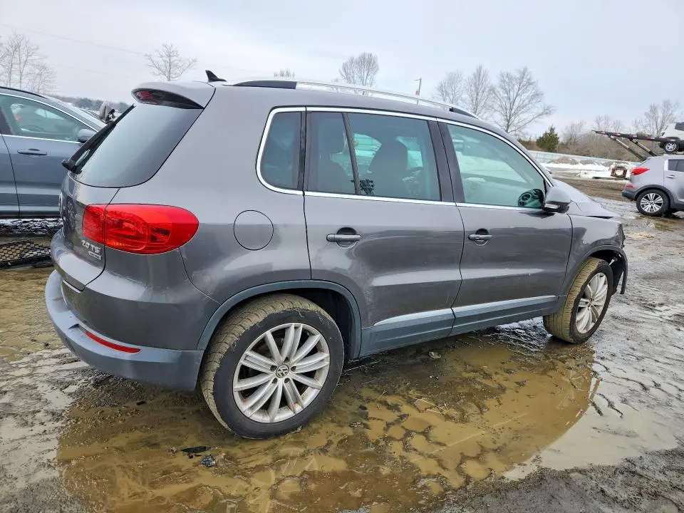 2014 VOLKSWAGEN TIGUAN S  