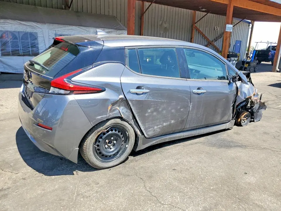 2025 NISSAN LEAF S  
