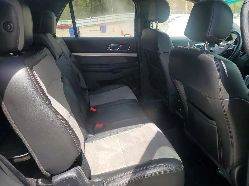 2017 FORD EXPLORER XLT  