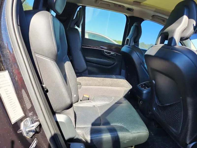 2016 VOLVO XC90 T6  
