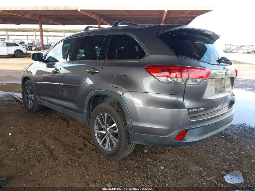 2019 TOYOTA HIGHLANDER XLE