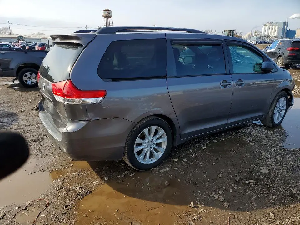2011 TOYOTA SIENNA XLE 8-PASSENGER  