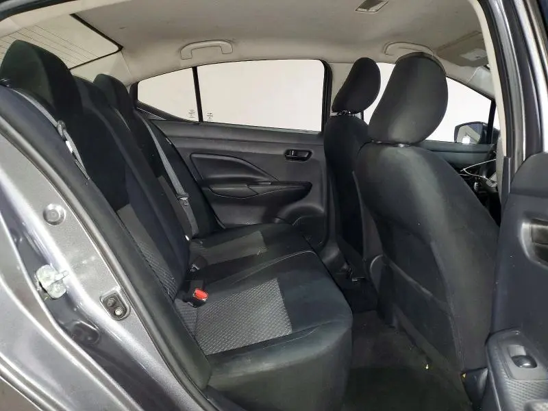 2020 NISSAN VERSA S  