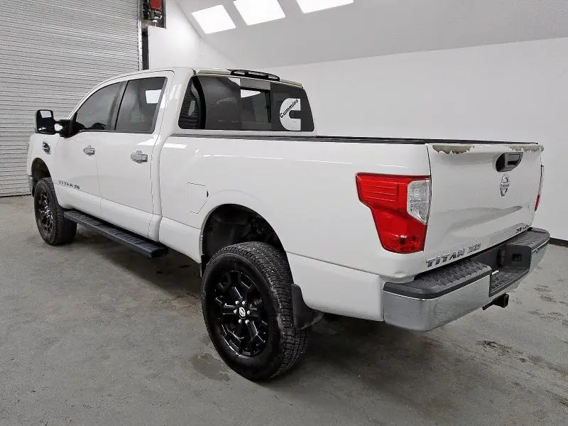 2017 NISSAN TITAN XD SV