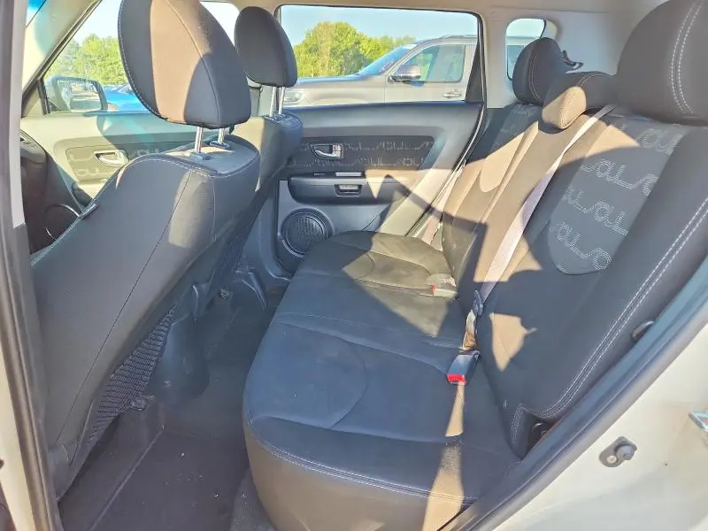 2013 KIA SOUL +  
