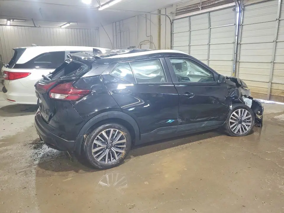 2023 NISSAN KICKS SV  