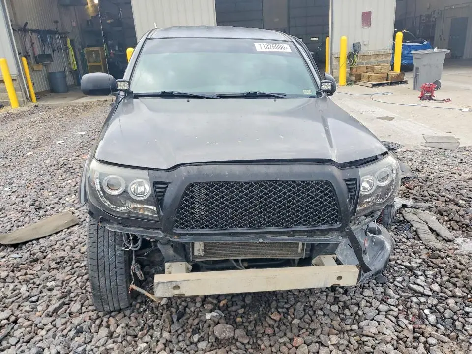 2011 TOYOTA TACOMA V6  