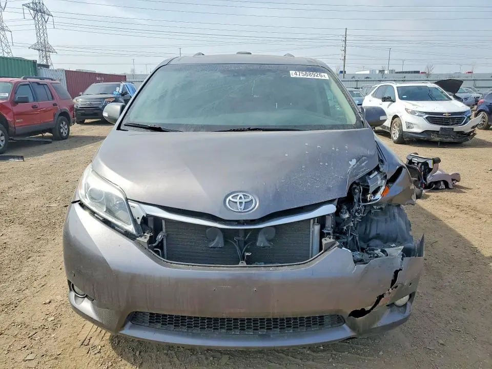 2017 TOYOTA SIENNA LIMITED PREMIUM 7-PASSENGER  