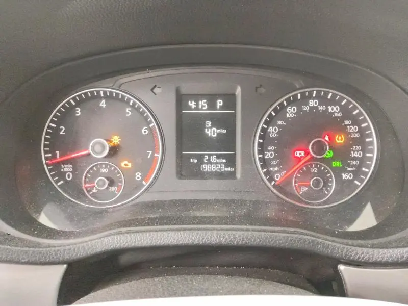 2013 VOLKSWAGEN PASSAT S  