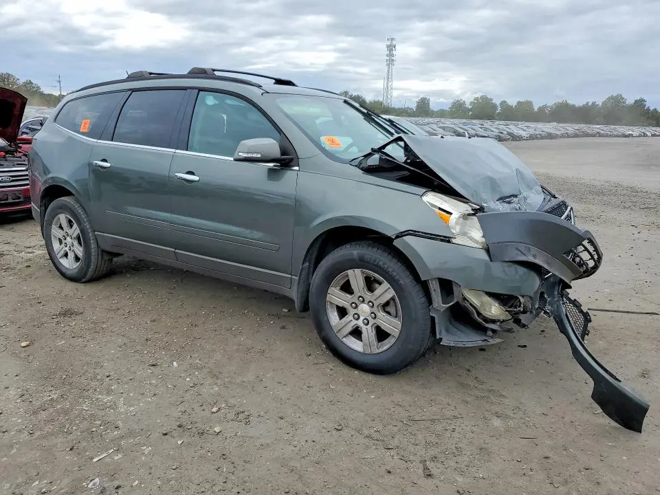 2011 CHEVROLET TRAVERSE LT  