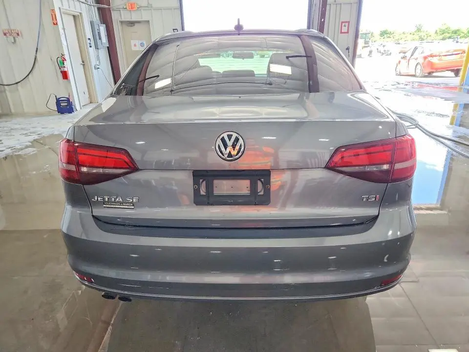 2016 VOLKSWAGEN JETTA SE  